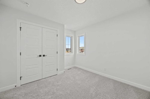 37 Sora Gardens Se, Calgary, AB - Indoor Photo Showing Other Room