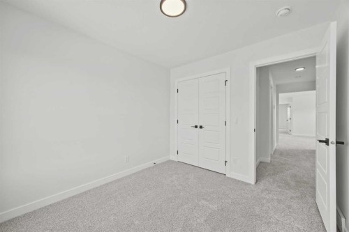 37 Sora Gardens Se, Calgary, AB - Indoor Photo Showing Other Room