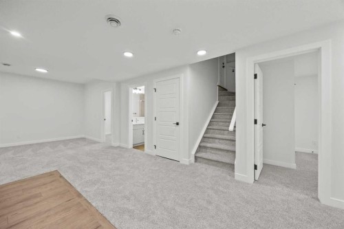 37 Sora Gardens Se, Calgary, AB - Indoor Photo Showing Other Room