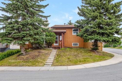 147 Whitlock Close Ne, Calgary, AB - Outdoor