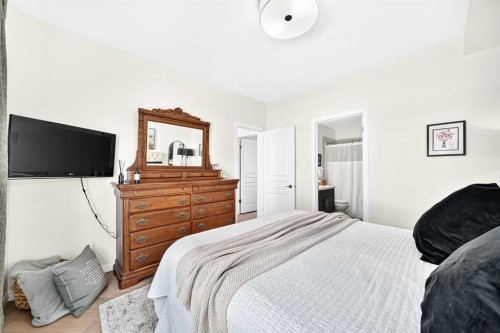 56 Cranarch Road Se, Calgary, AB - Indoor Photo Showing Bedroom