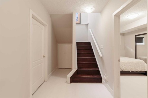 2207 Sirocco Drive Sw, Calgary, AB 