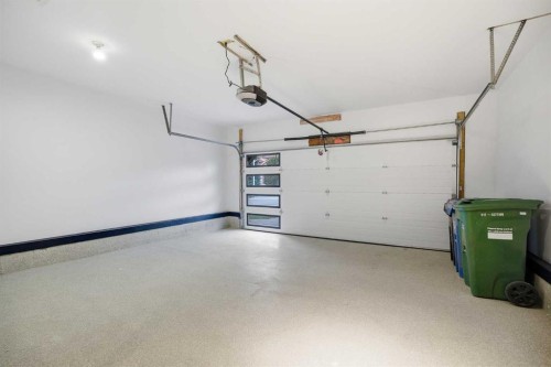3 Varsity Ridge Terrace Nw, Calgary, AB - Indoor Photo Showing Garage