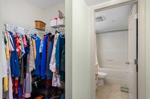 208-304 Cranberry Park Se, Calgary, AB - Indoor With Storage