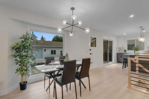 104 Oakmoor Place Sw, Calgary, AB - Indoor Photo Showing Dining Room