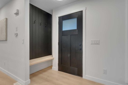 104 Oakmoor Place Sw, Calgary, AB - Indoor Photo Showing Other Room