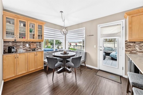 331 Royal Birch View Nw, Calgary, AB - Indoor Photo Showing Dining Room