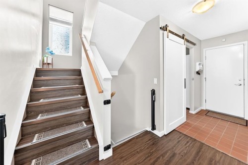 331 Royal Birch View Nw, Calgary, AB - Indoor Photo Showing Other Room