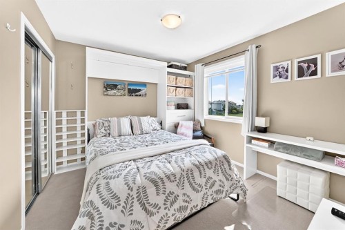 331 Royal Birch View Nw, Calgary, AB - Indoor Photo Showing Bedroom