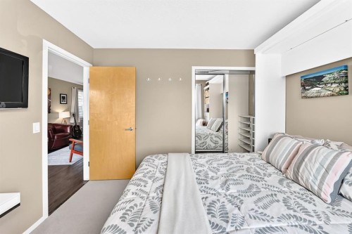 331 Royal Birch View Nw, Calgary, AB - Indoor Photo Showing Bedroom