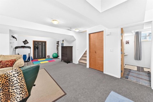 331 Royal Birch View Nw, Calgary, AB - Indoor Photo Showing Other Room