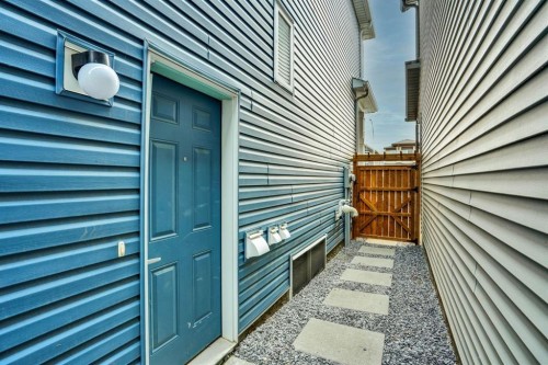 159 Hotchkiss Manor Se, Calgary, AB - Outdoor