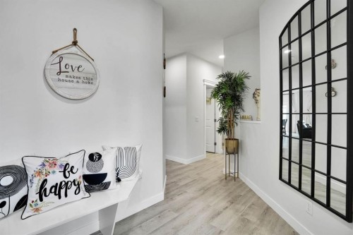 159 Hotchkiss Manor Se, Calgary, AB - Indoor Photo Showing Other Room