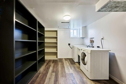 702 17 Avenue Nw, Calgary, AB - Indoor Photo Showing Laundry Room