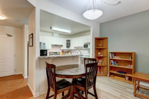 109-43 Westlake Circle, Strathmore, AB - Indoor Photo Showing Dining Room