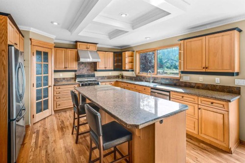 1 Eagle Landing, Canmore, AB - Indoor Photo Showing Kitchen