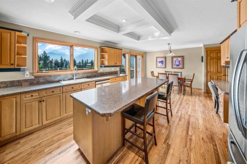 1 Eagle Landing, Canmore, AB - Indoor Photo Showing Kitchen