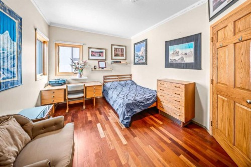 1 Eagle Landing, Canmore, AB - Indoor Photo Showing Bedroom