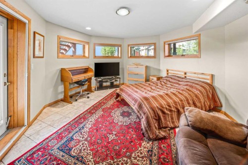 1 Eagle Landing, Canmore, AB - Indoor Photo Showing Bedroom