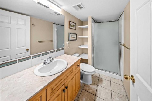 1 Eagle Landing, Canmore, AB - Indoor Photo Showing Bathroom