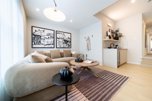 341 West Grove Lane Sw, Calgary, AB - Indoor