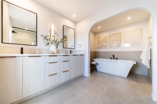 341 West Grove Lane Sw, Calgary, AB - Indoor Photo Showing Bathroom