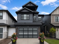 341 West Grove Lane SW Calgary, AB T3H 6K9
