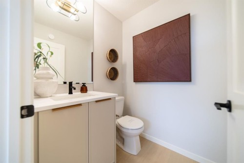 341 West Grove Lane Sw, Calgary, AB - Indoor Photo Showing Bathroom