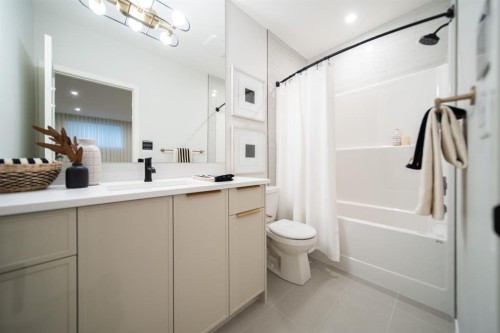 341 West Grove Lane Sw, Calgary, AB - Indoor Photo Showing Bathroom
