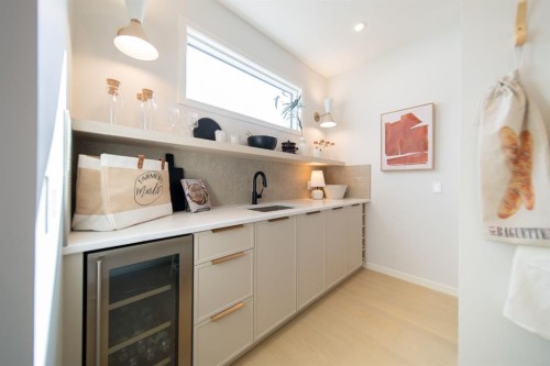 341 West Grove Lane Sw, Calgary, AB - Indoor Photo Showing Other Room