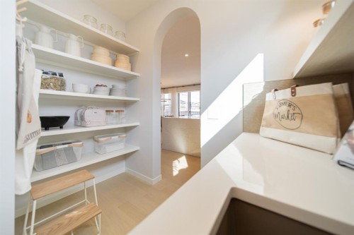 341 West Grove Lane Sw, Calgary, AB - Indoor