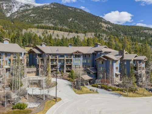 202-140 Stonecreek Road, Canmore, AB - Outdoor