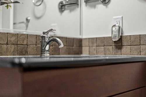 202-140 Stonecreek Road, Canmore, AB - Indoor