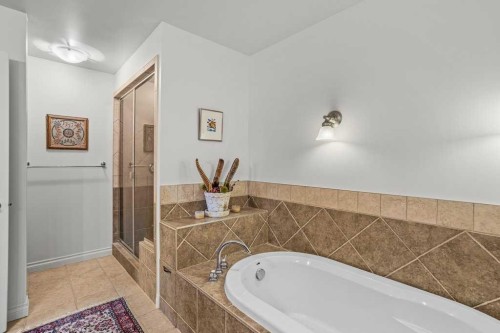 202-140 Stonecreek Road, Canmore, AB - Indoor Photo Showing Bathroom