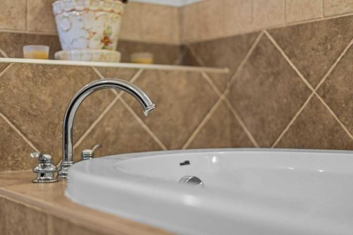 202-140 Stonecreek Road, Canmore, AB - Indoor Photo Showing Bathroom