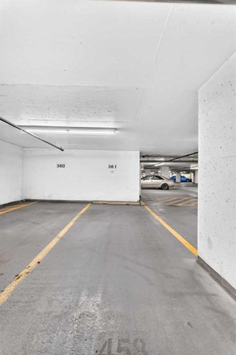 2908-1122 3 Street Se, Calgary, AB - Indoor Photo Showing Garage