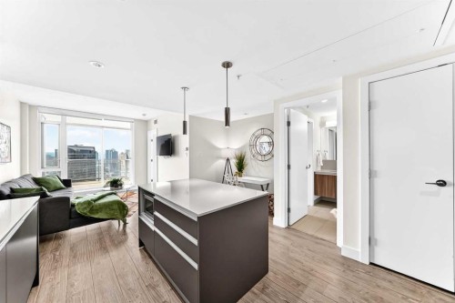 2908-1122 3 Street Se, Calgary, AB - Indoor Photo Showing Kitchen