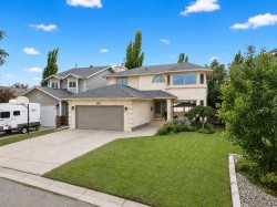 116 Sun Harbour Way SE Calgary, AB T2X 3C2