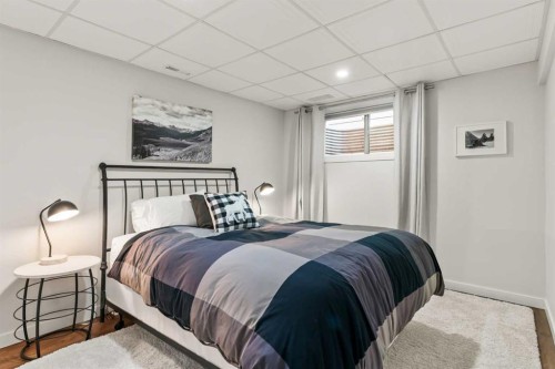 116 Sun Harbour Way Se, Calgary, AB - Indoor Photo Showing Bedroom