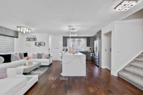 124 Whiteside Crescent Ne, Calgary, AB - Indoor Photo Showing Living Room
