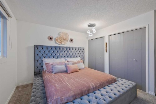 124 Whiteside Crescent Ne, Calgary, AB - Indoor Photo Showing Bedroom