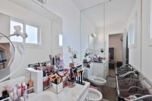 124 Whiteside Crescent Ne, Calgary, AB - Indoor