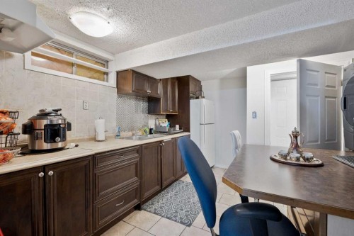124 Whiteside Crescent Ne, Calgary, AB - Indoor