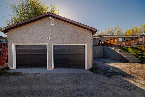 124 Whiteside Crescent Ne, Calgary, AB - Outdoor With Exterior