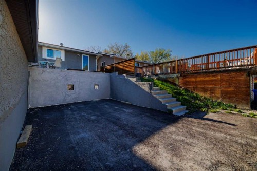 124 Whiteside Crescent Ne, Calgary, AB - Outdoor
