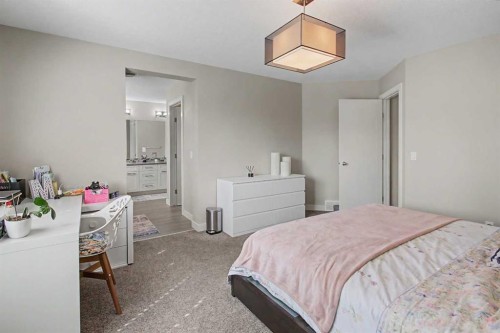35 Legacy Row Se, Calgary, AB 