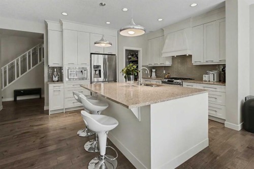 35 Legacy Row Se, Calgary, AB 