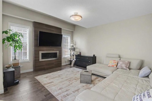 35 Legacy Row Se, Calgary, AB 