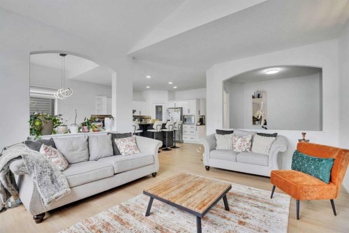 31 Skyview Shores Gardens Ne, Calgary, AB - Indoor Photo Showing Living Room