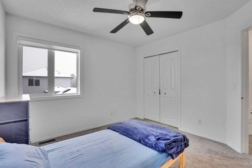 31 Skyview Shores Gardens Ne, Calgary, AB - Indoor Photo Showing Bedroom
